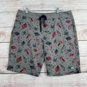 Travis Mathew USA Patriotic Flag Board Shorts Mens 36 Gray Blue Red Beach